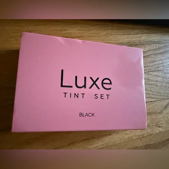 Luxe Lashlift Kit and Tint Kit - Picture 6 of 6